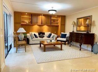 825 Center Street, Unit 2D Jupiter, FL 33458 - Photo 4 of 28 Gallery Image 4