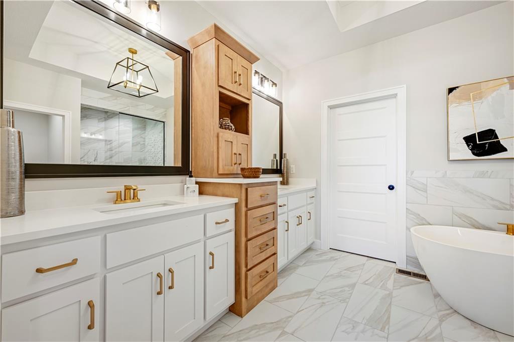 13014 South Constance Street Olathe, KS 66062 - Photo 19 of 40