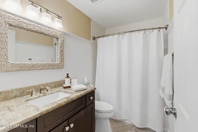 $4,000 | 128 Seminole Road, Unit 11, Atlantic Beach, FL 32233