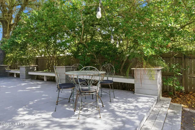 $4,000 | 128 Seminole Road, Unit 11, Atlantic Beach, FL 32233