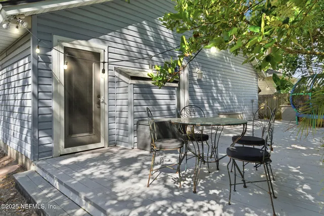 $4,000 | 128 Seminole Road, Unit 11, Atlantic Beach, FL 32233