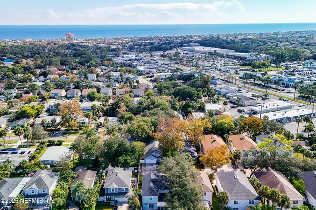 $4,000 | 128 Seminole Road, Unit 11, Atlantic Beach, FL 32233