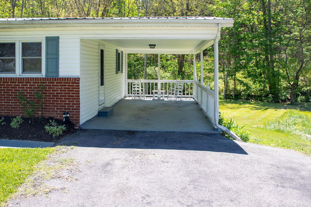 9176 Wagner Road Bristol, VA 24202 - Photo 7 of 20 IMG_3276-HDR