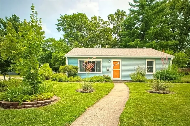 $215,000 | 6709 North Campbell Street, Kansas City, MO 64118