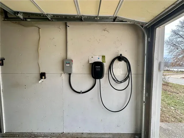 $215,000 | 6709 North Campbell Street, Kansas City, MO 64118