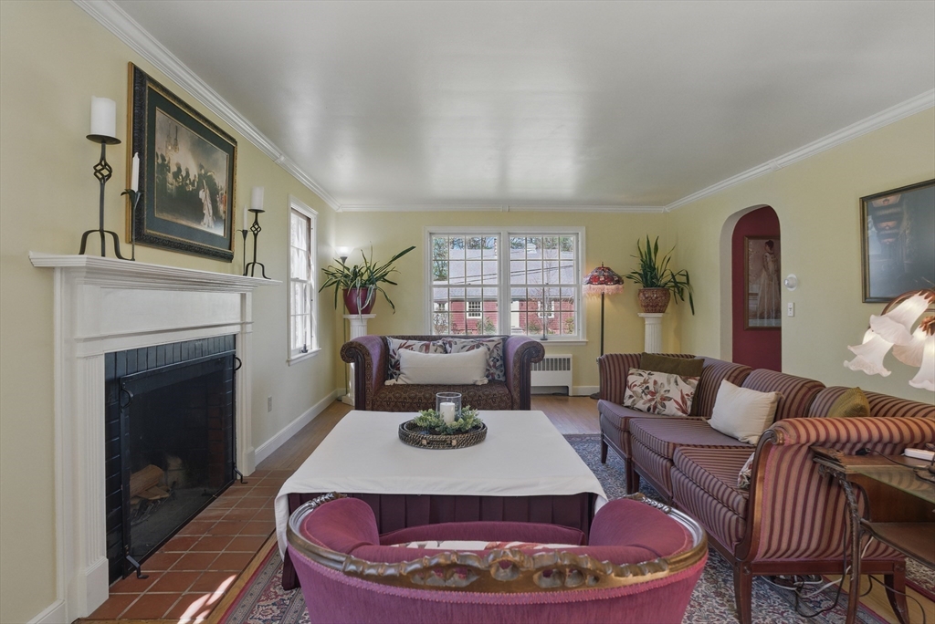 128 Lovell Road Holden, MA 01520 - Photo 11 of 36 Gallery Image 11
