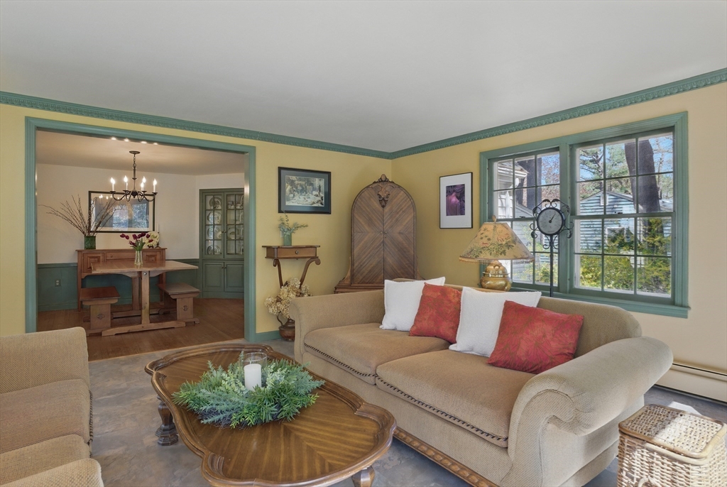 128 Lovell Road Holden, MA 01520 - Photo 7 of 36 Gallery Image 7