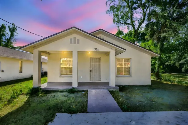 $2,150 | 3611 Bishop Eddie Newkirk Way, Tampa, FL 33605