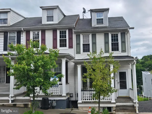 $99,900 | 607 East Market Street, Pottsville, PA 17901