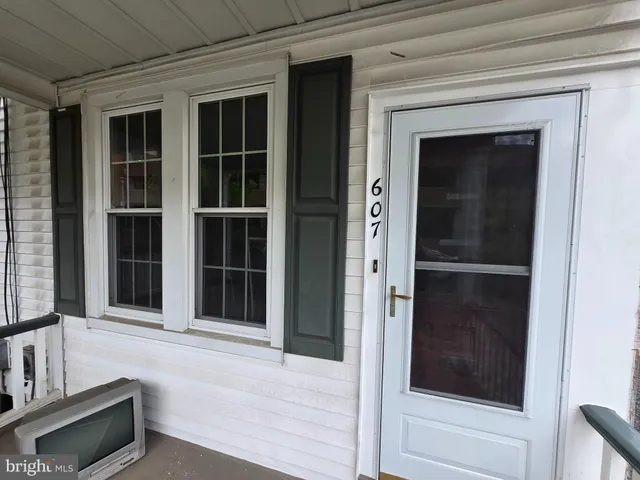 $99,900 | 607 East Market Street, Pottsville, PA 17901