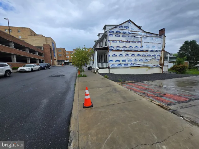 $99,900 | 607 East Market Street, Pottsville, PA 17901