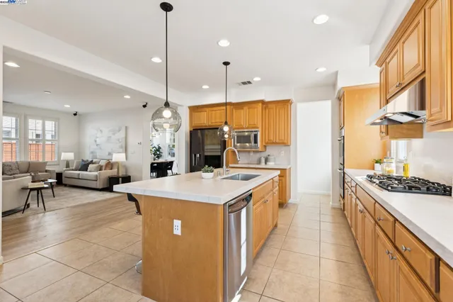 $1,688,000 | 5 Cornelius Square, Alameda, CA 94501