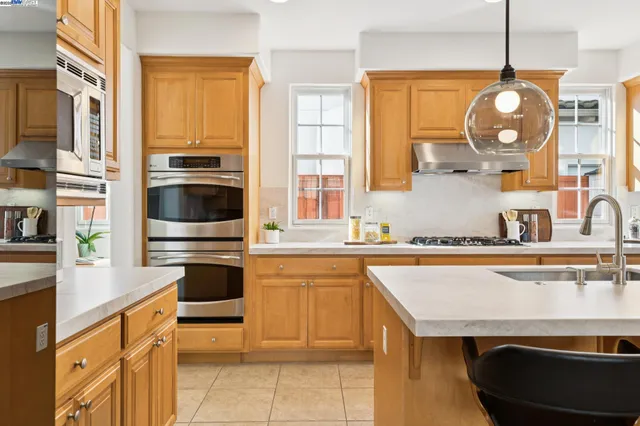 $1,688,000 | 5 Cornelius Square, Alameda, CA 94501