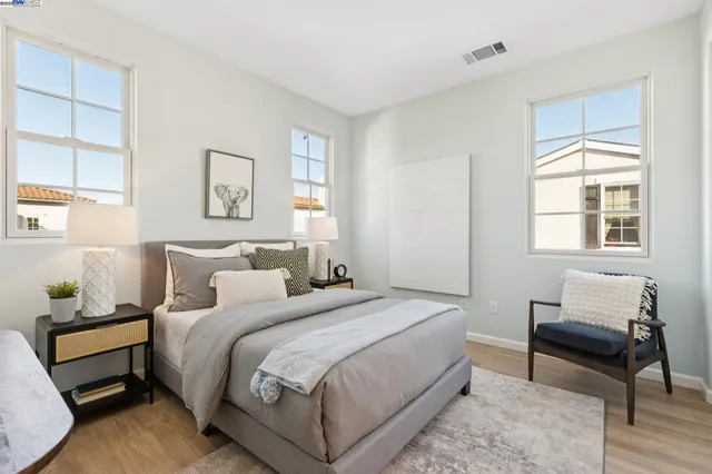 $1,688,000 | 5 Cornelius Square, Alameda, CA 94501