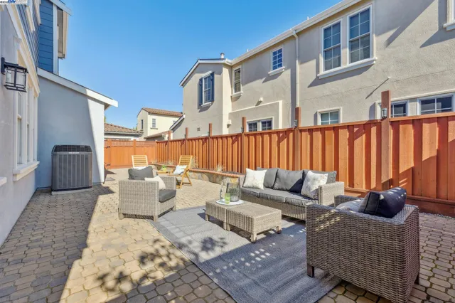 $1,688,000 | 5 Cornelius Square, Alameda, CA 94501