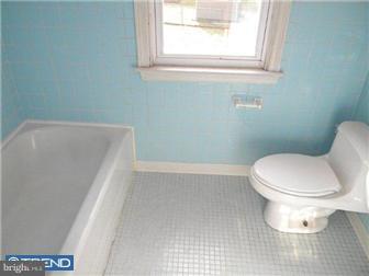 507 Stanbridge Road Morton, PA 19070 - Photo 10 of 11 Bathroom