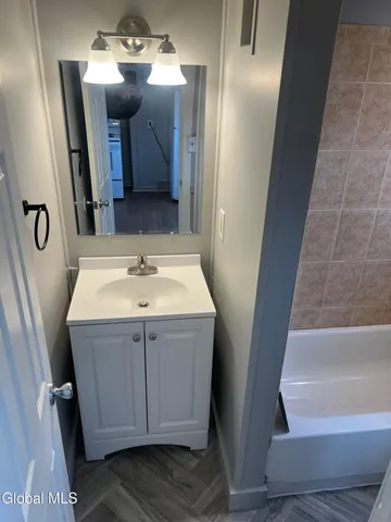 $1,025 | 9 Edward Street, Unit A, Cohoes, NY 12047