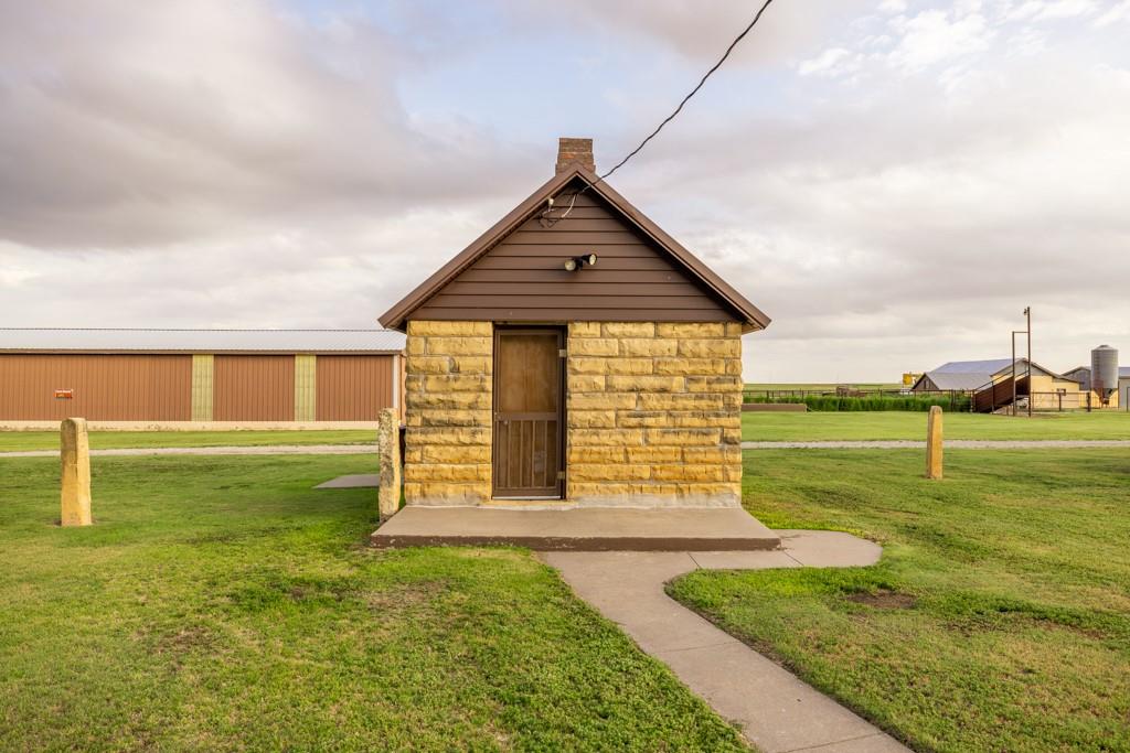 2680 Grants Villa Road Victoria, KS 67671 - Photo 64 of 91