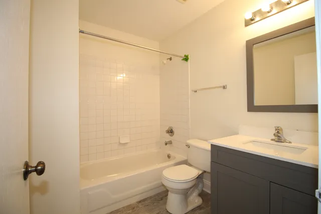 $2,390 | 2835 Cedar Glade Drive, Naperville, IL 60564