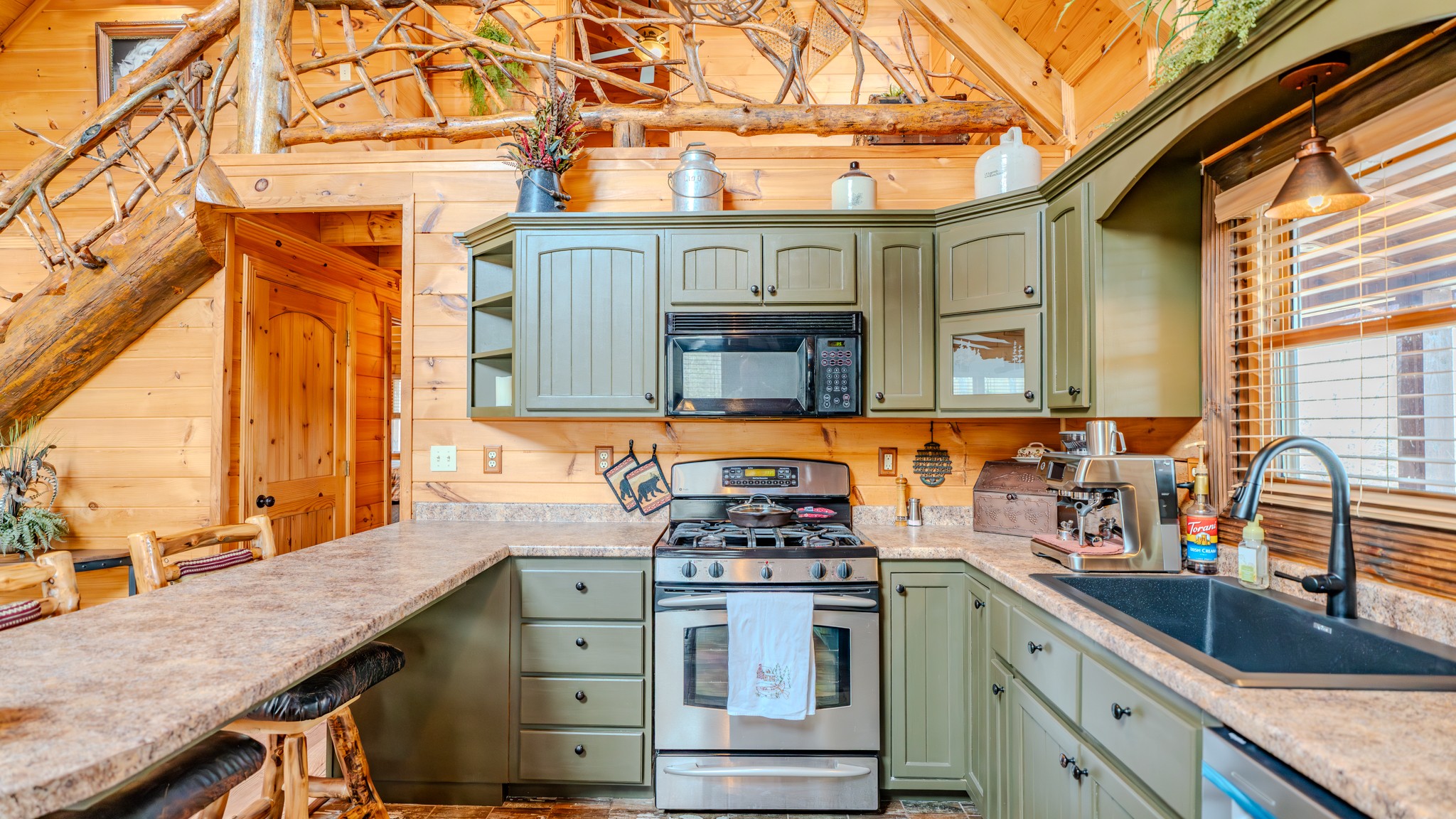 336 John J Smith Road Oneida, TN 37841 - Photo 16 of 55