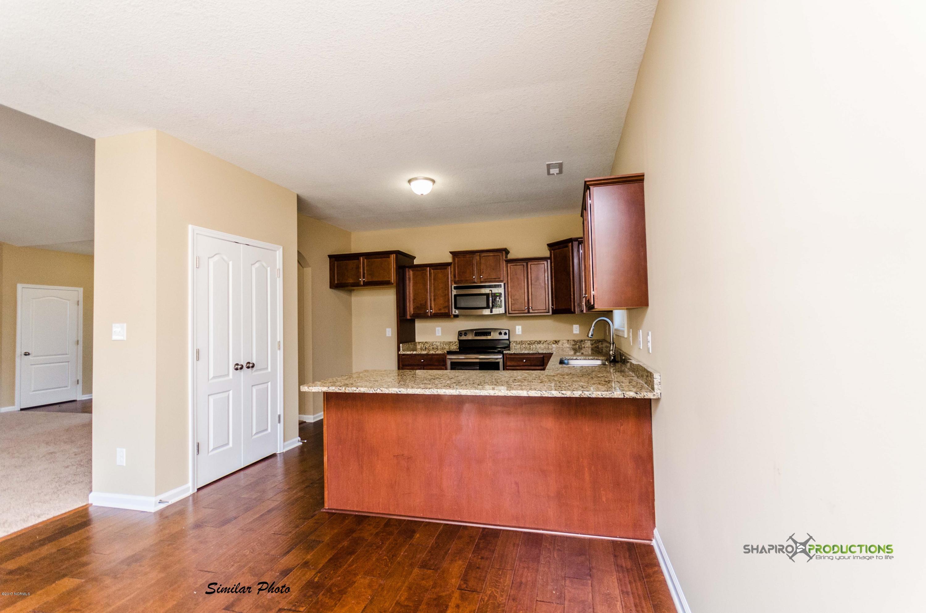 201 Mango Place South Hubert, NC 28539 - Photo 8 of 33 9