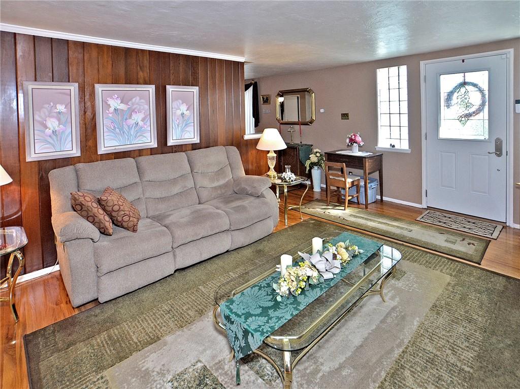 3737 Rural Court East Pittsburgh, PA 15221 - Photo 2 of 22 Gallery Image 2
