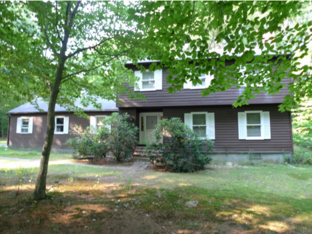 129 Rochester Road Northwood, NH 03261 - Photo 2 of 36