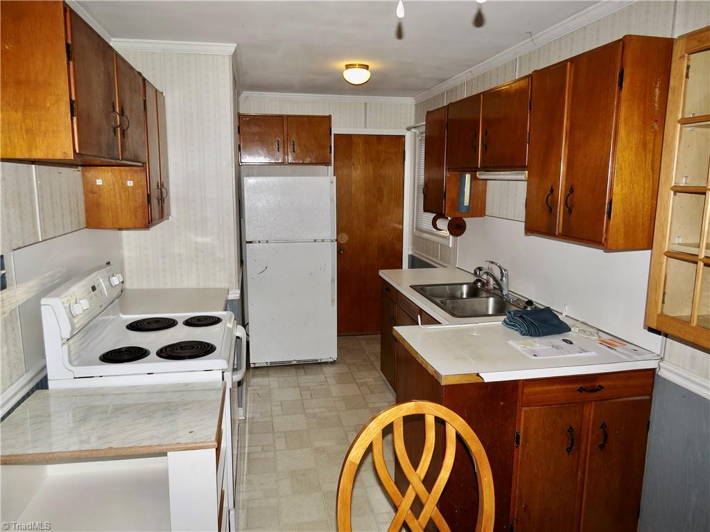 1236 Wolf Island Road Reidsville, NC 27320 - Photo 3 of 14 Gallery Image 3