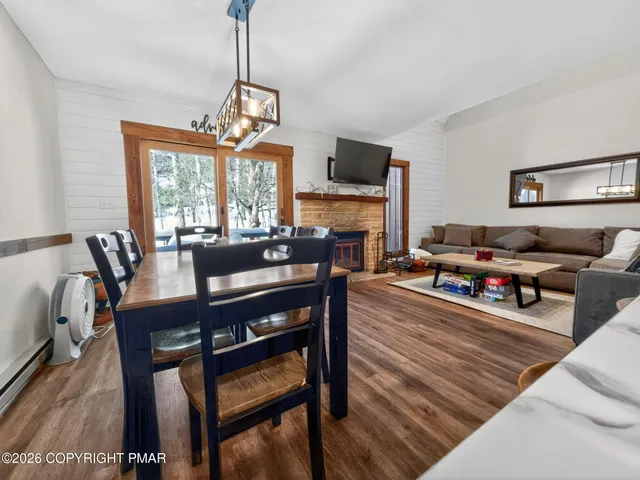 $369,900 | 82 Doe Run Lake, Lake Harmony, PA 18624