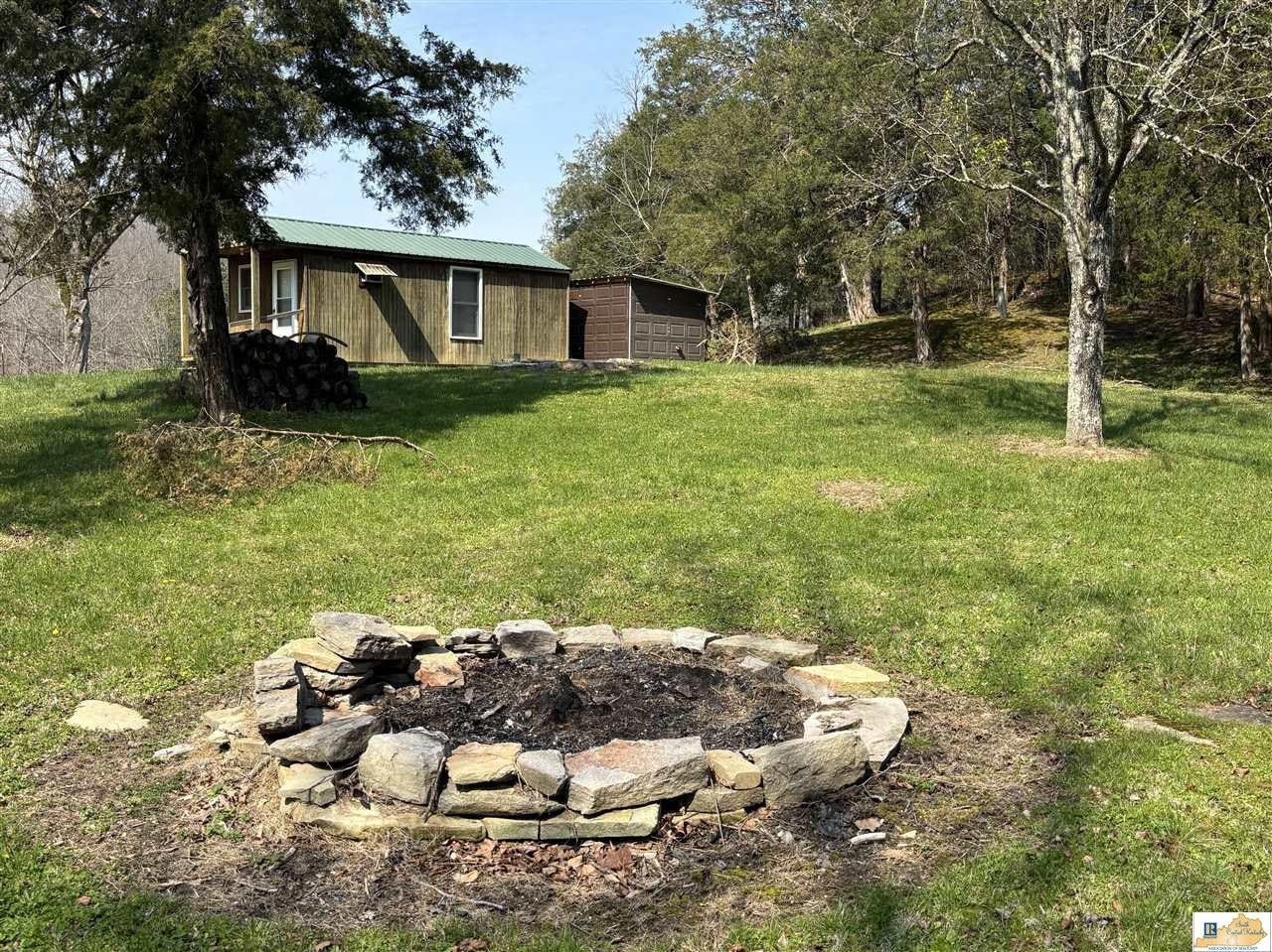 1602 Casey Fork Cook Road Edmonton, KY 42129 - Photo 5 of 6 Gallery Image 5