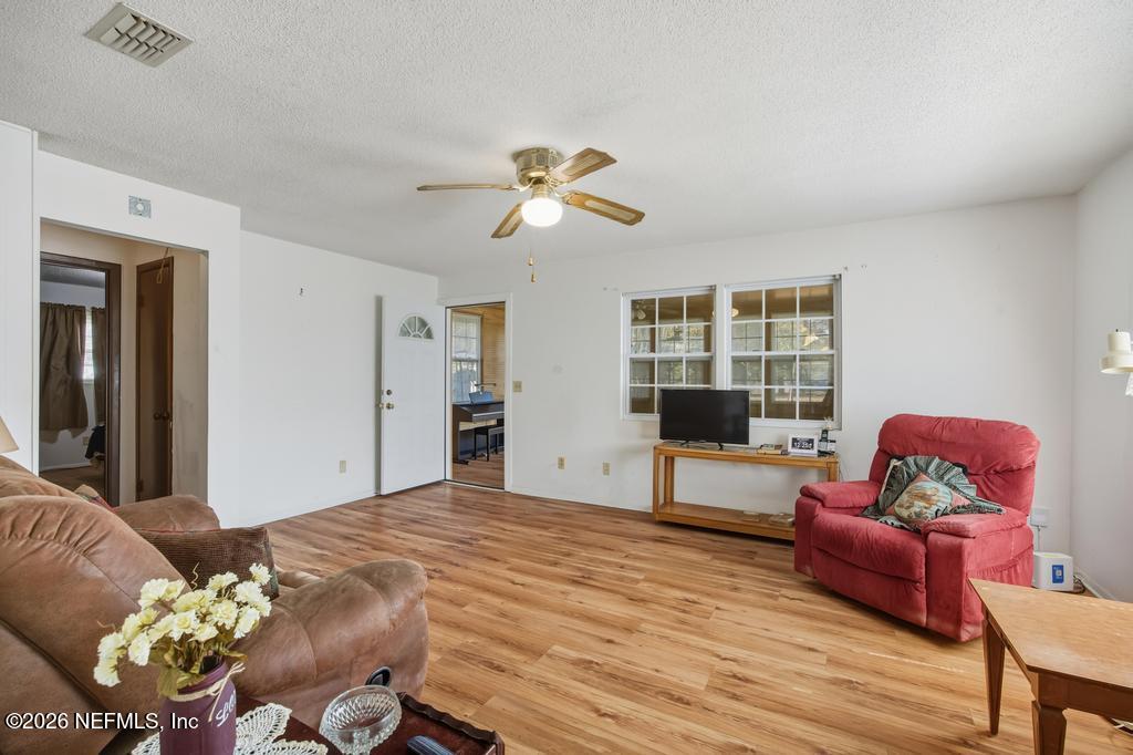 2012 Teal Lane Middleburg, FL 32068 - Photo 4 of 29 2012 Teal Ln-6