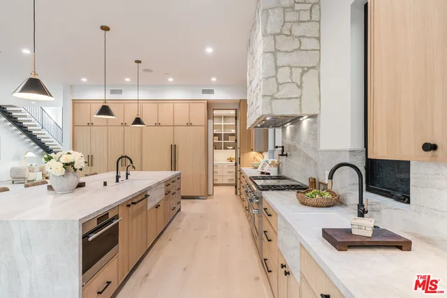 $6,595,000 | 5064 Encino Avenue, Encino, CA 91316