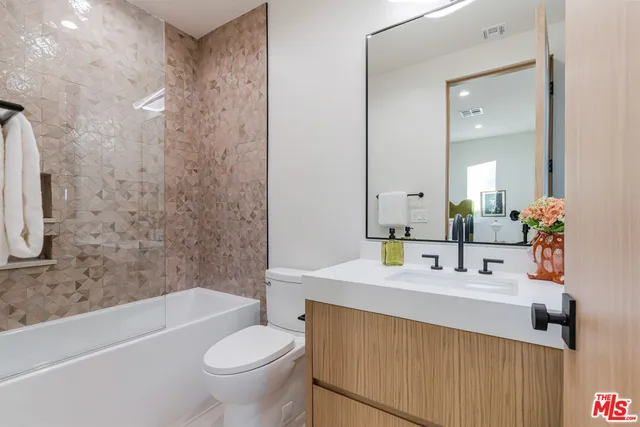 $6,595,000 | 5064 Encino Avenue, Encino, CA 91316