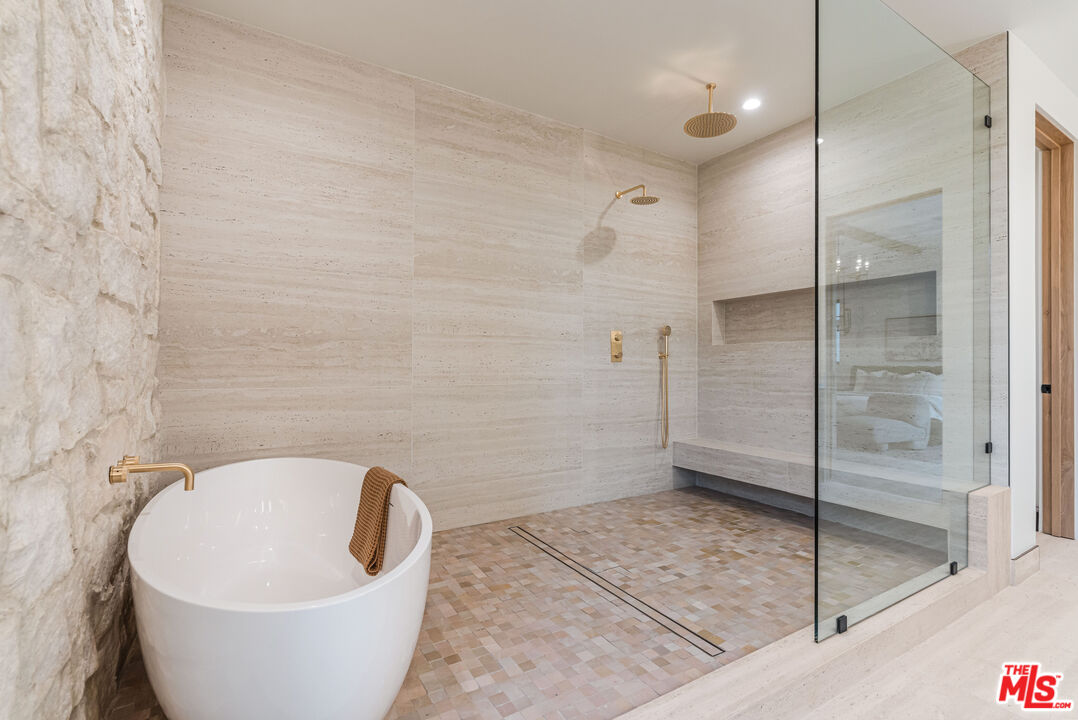 5064 Encino Avenue Encino, CA 91316 - Photo 35 of 44