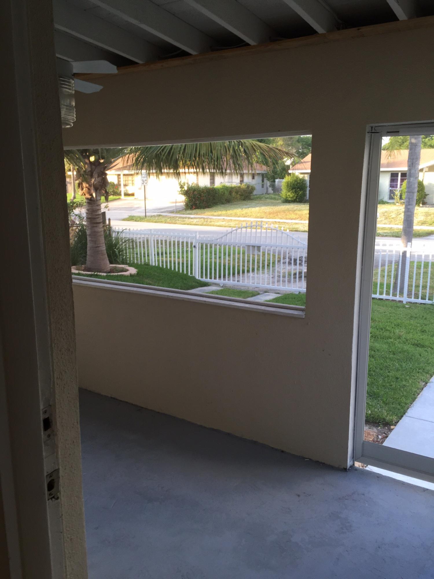 580 Mentone Road Lantana, FL 33462 - Photo 4 of 16 image