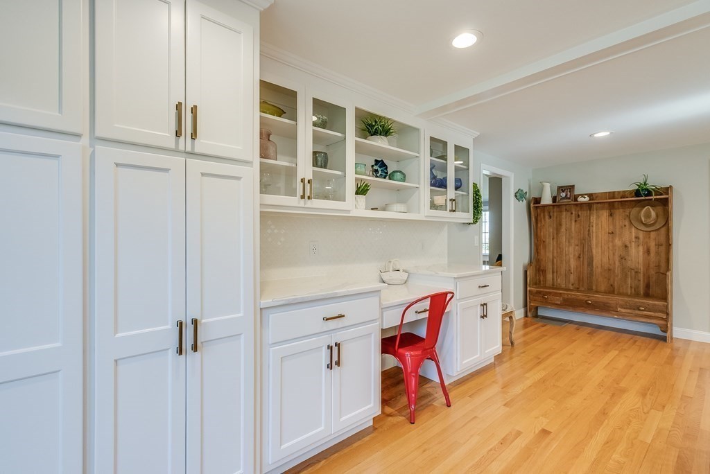 5 Squanto Road Winchester, MA 01890 - Photo 9 of 39 Gallery Image 9