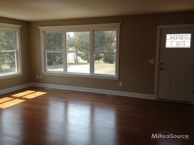 7441 Lakeshore Road Lexington, MI 48450 - Photo 9 of 23 31143736-8.JPG