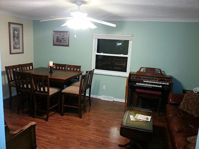 9742 Summerfield Road Temperance, MI 48182 - Photo 2 of 20 Formal Living