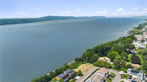 $750,000 | 11 Fairlawn Avenue, Dobbs Ferry, NY 10522