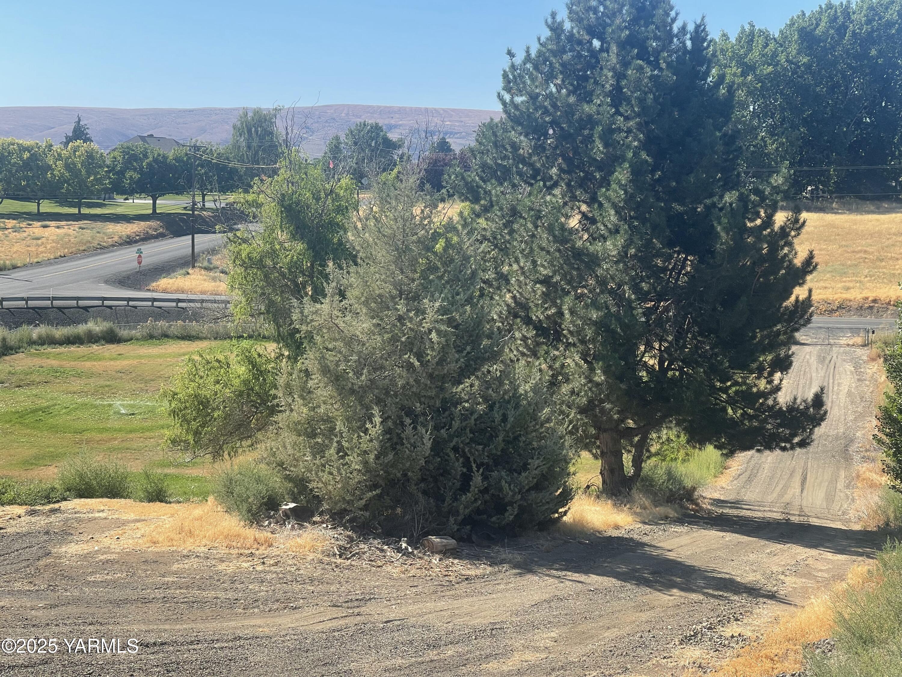 1602 Stein Road Yakima, WA 98908 - Photo 28 of 40 IMG_4291