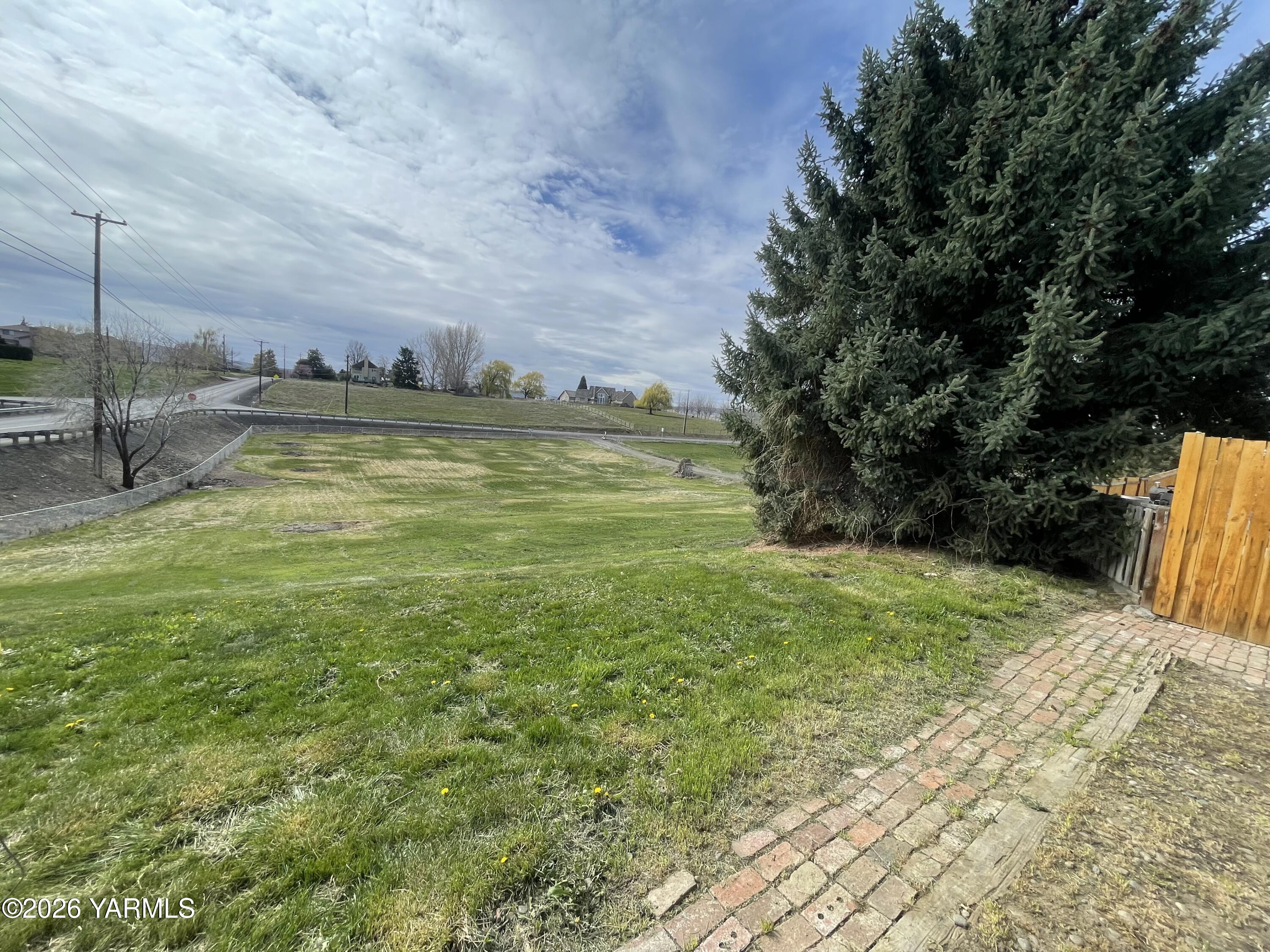 1602 Stein Road Yakima, WA 98908 - Photo 31 of 40 IMG_4989