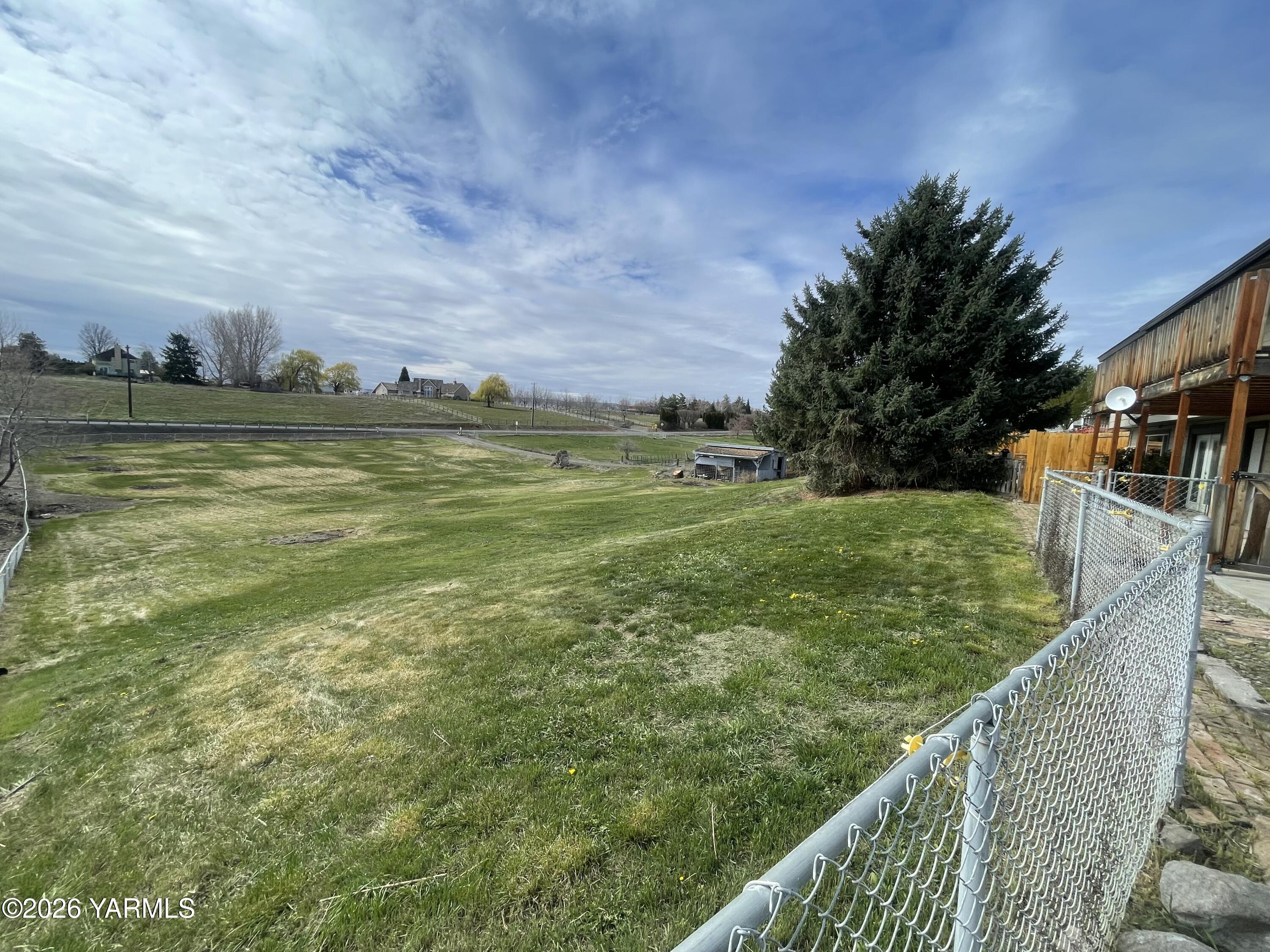1602 Stein Road Yakima, WA 98908 - Photo 32 of 40 IMG_4988