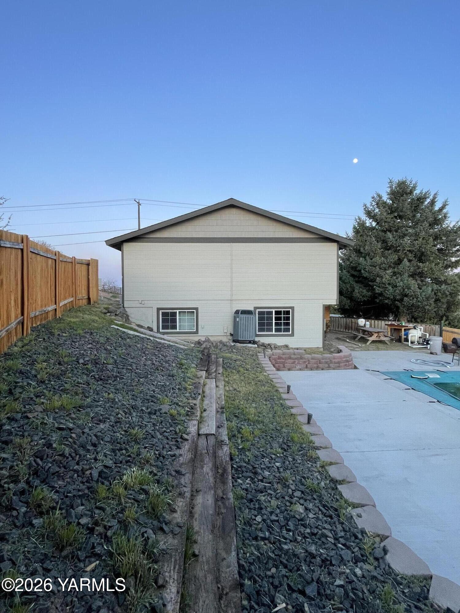 1602 Stein Road Yakima, WA 98908 - Photo 35 of 40 IMG_4979