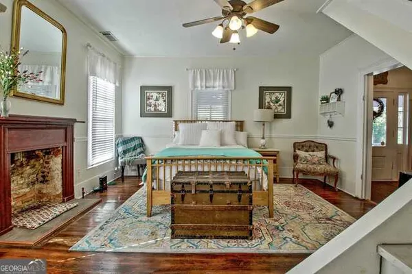 $2,500 | 135 Glynn Street North, Fayetteville, GA 30214