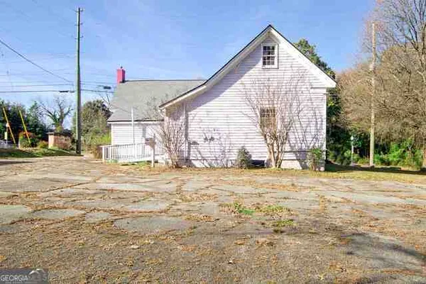 $2,500 | 135 Glynn Street North, Fayetteville, GA 30214