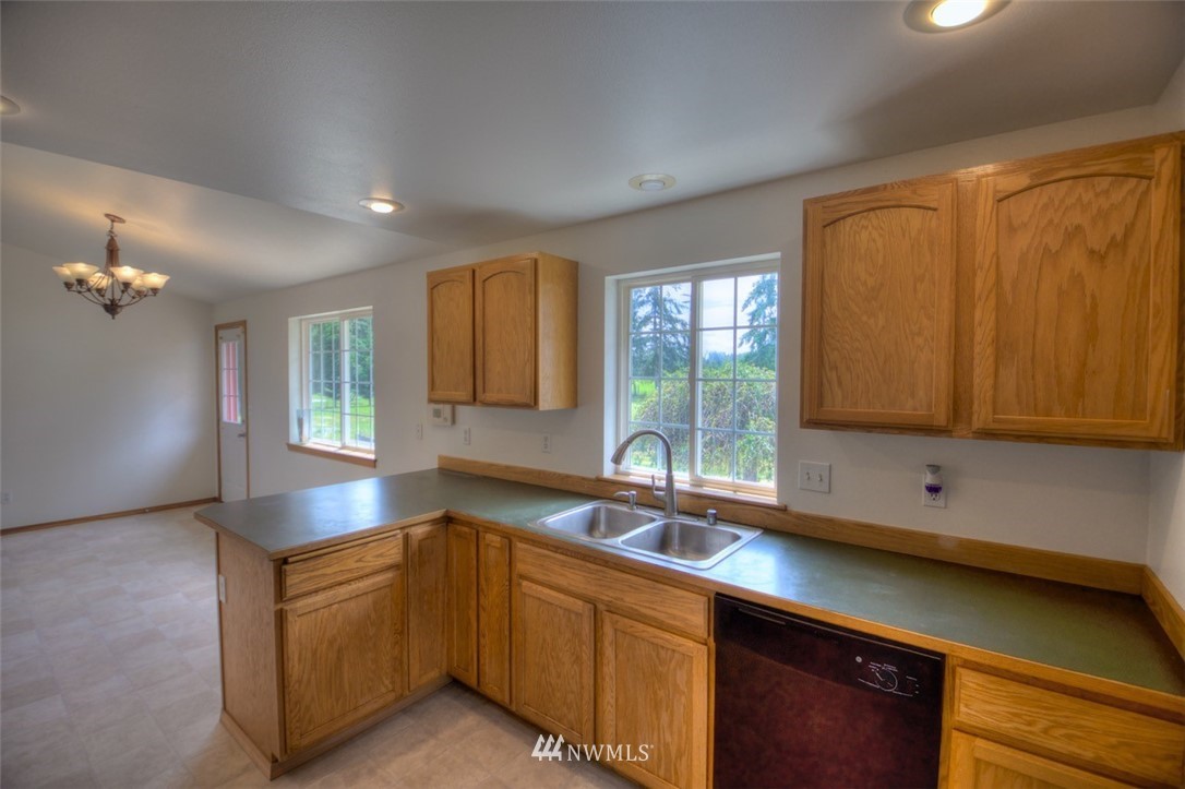7811 196th Lane Southwest Rochester, WA 98579 - Photo 13 of 25