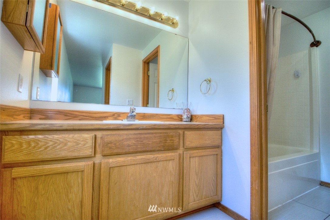 7811 196th Lane Southwest Rochester, WA 98579 - Photo 18 of 25