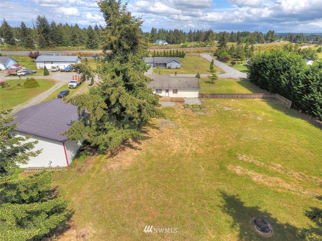 7811 196th Lane Southwest Rochester, WA 98579 - Photo 6 of 25