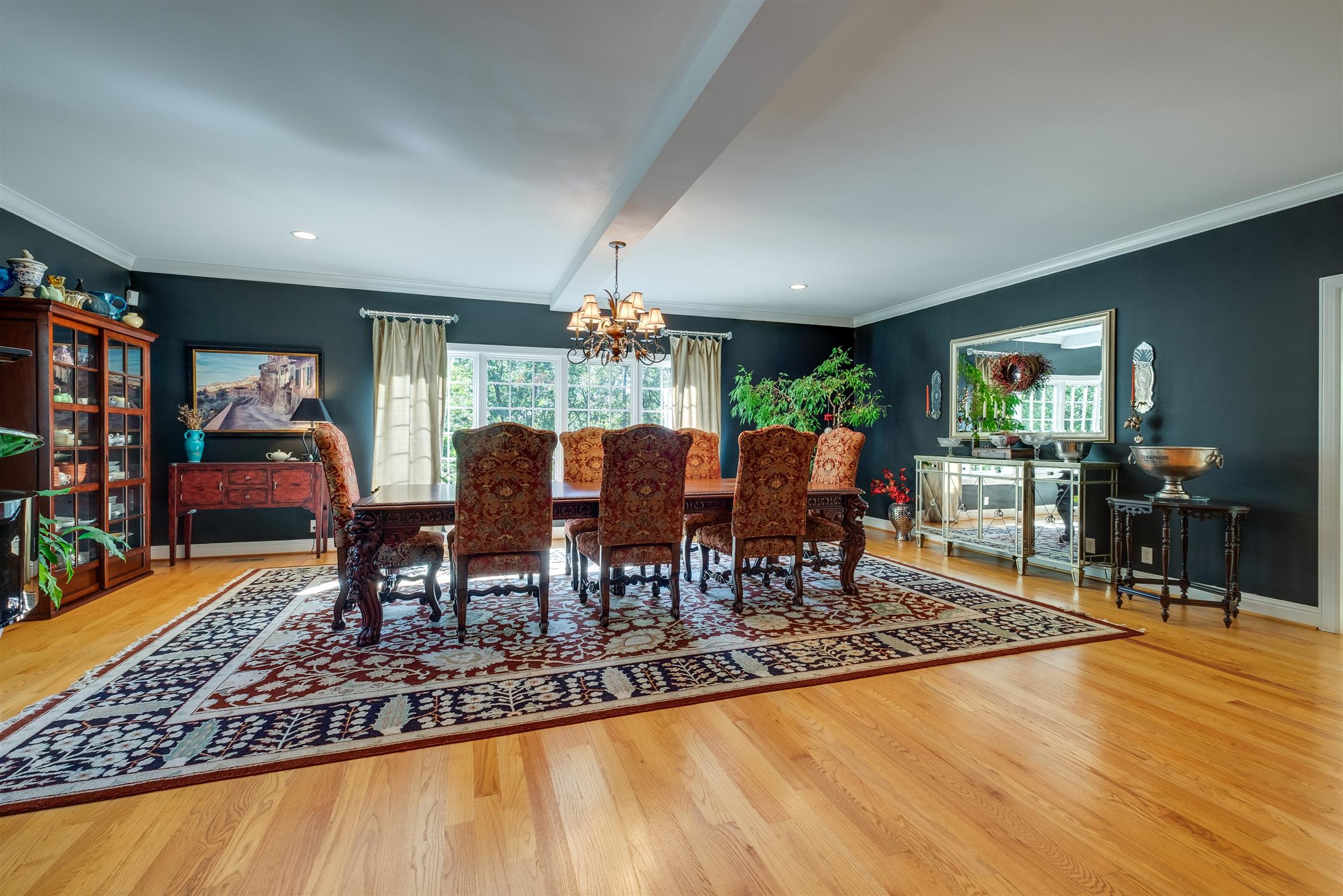 7446 River Rd Pike Nashville, TN 37209 - Photo 12 of 30 a view of a dining room with furniture