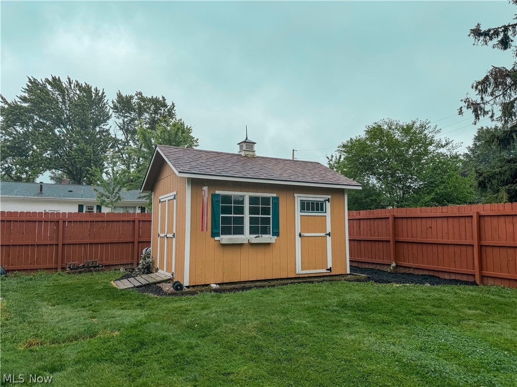4715 New Road Youngstown, OH 44515 - Photo 25 of 27